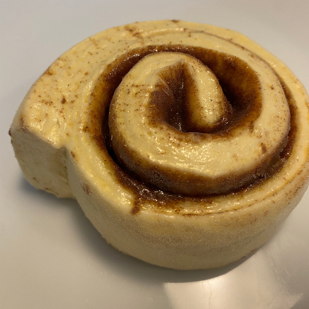 **Cinnamon Bun x 4 frozen